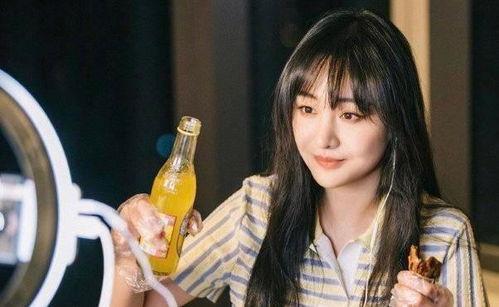 圈内爆料钟美美是谁扮演的,揭秘网络红人钟美美扮演者之谜 第1张 圈内爆料钟美美是谁扮演的,揭秘网络红人钟美美扮演者之谜 第1张